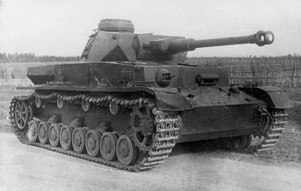 Средний танк PZ.IV. «Рабочая лошадка» Панцерваффе