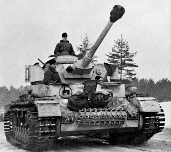 Средний танк PZ.IV. «Рабочая лошадка» Панцерваффе