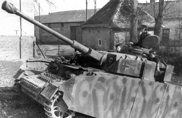 Средний танк PZ.IV. «Рабочая лошадка» Панцерваффе