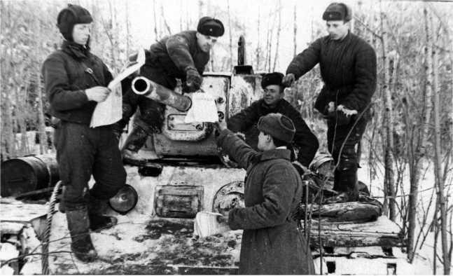 Советский тяжелый танк КВ-1. Первые танки Победы